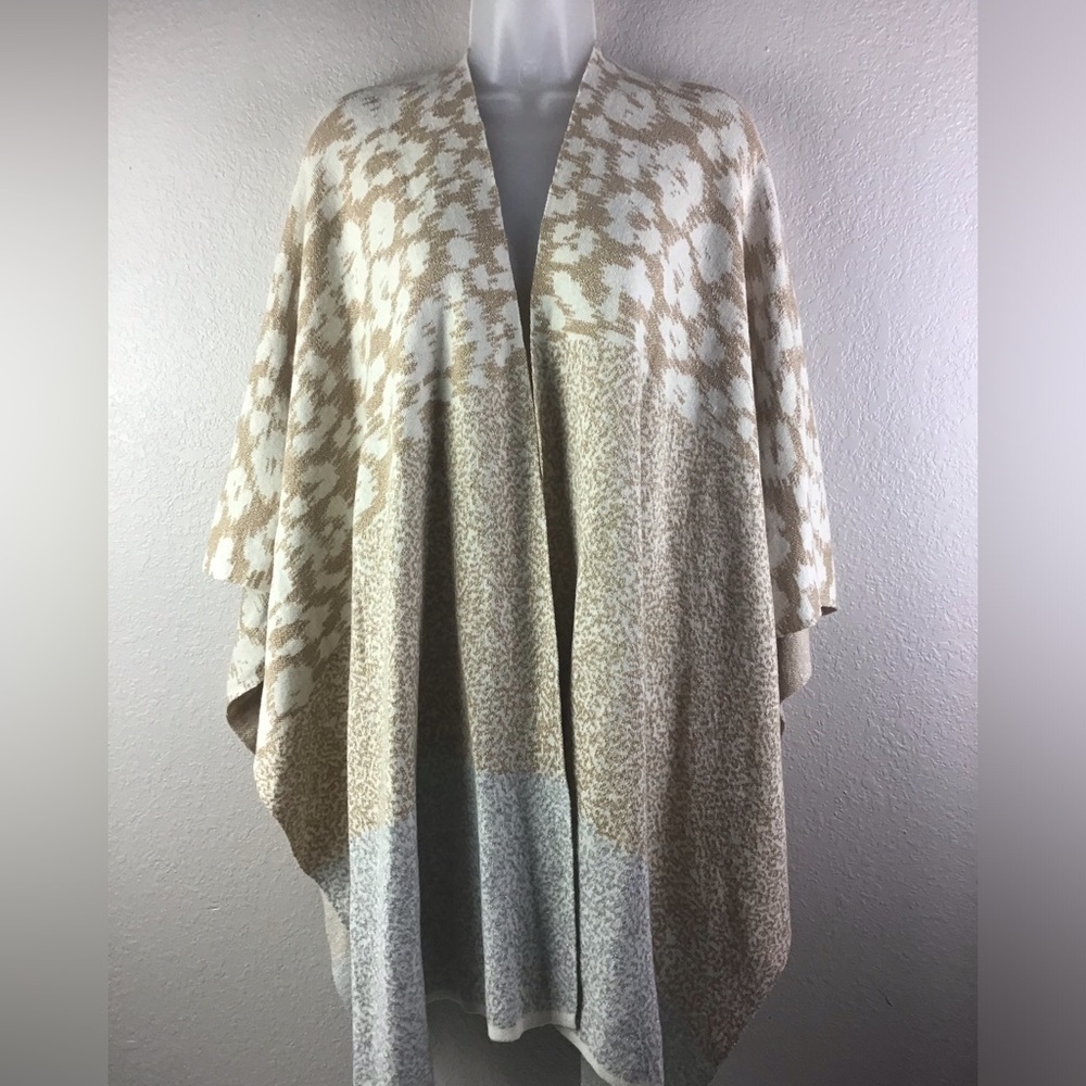 CHICO’S One Size Animal-Print Jacquard Ruana Wrap Cotton/Silk Metallic Gold
